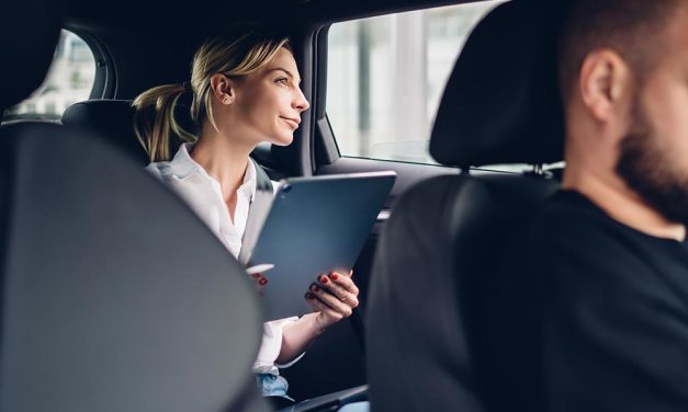 Should You Hire a Limo Service for Your Next Corporate Event?