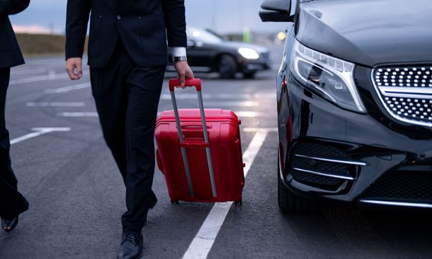 How to Choose the Right Limousine for Your Montreal Airport Transfer