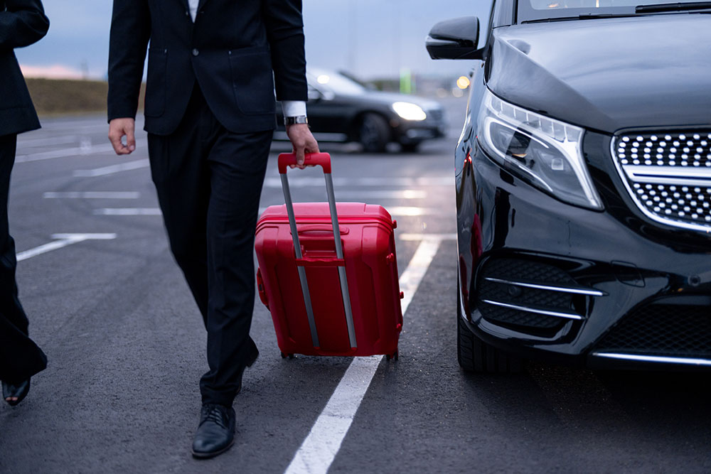 How to Choose the Right Limousine for Your Montreal Airport Transfer